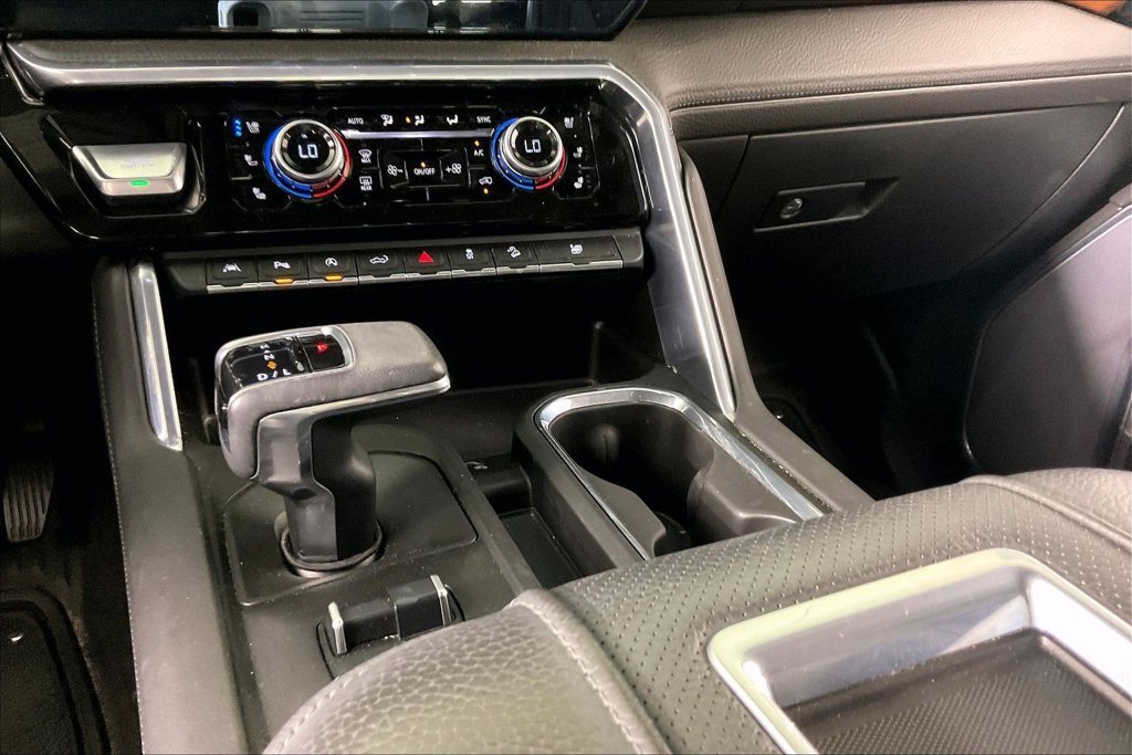 Used 2022 WHITE FROST TRICOAT GMC Denali image 9