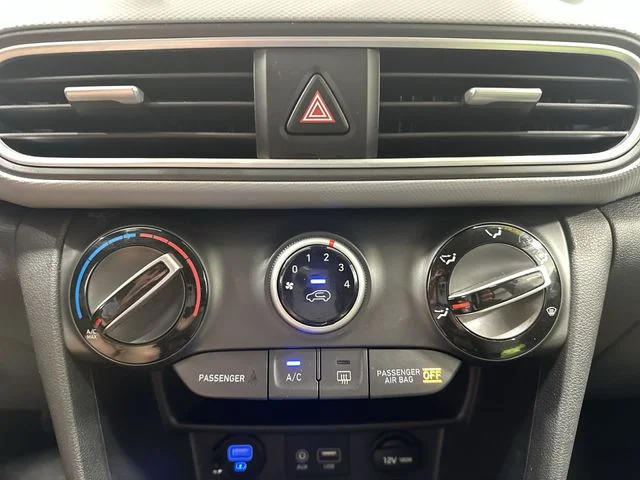 Used 2020 Thunder Gray Hyundai SEL image 21