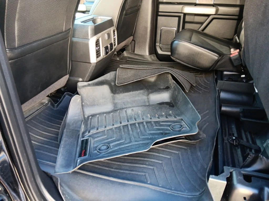 Used 2019 Black Metallic Ford Lariat image 34