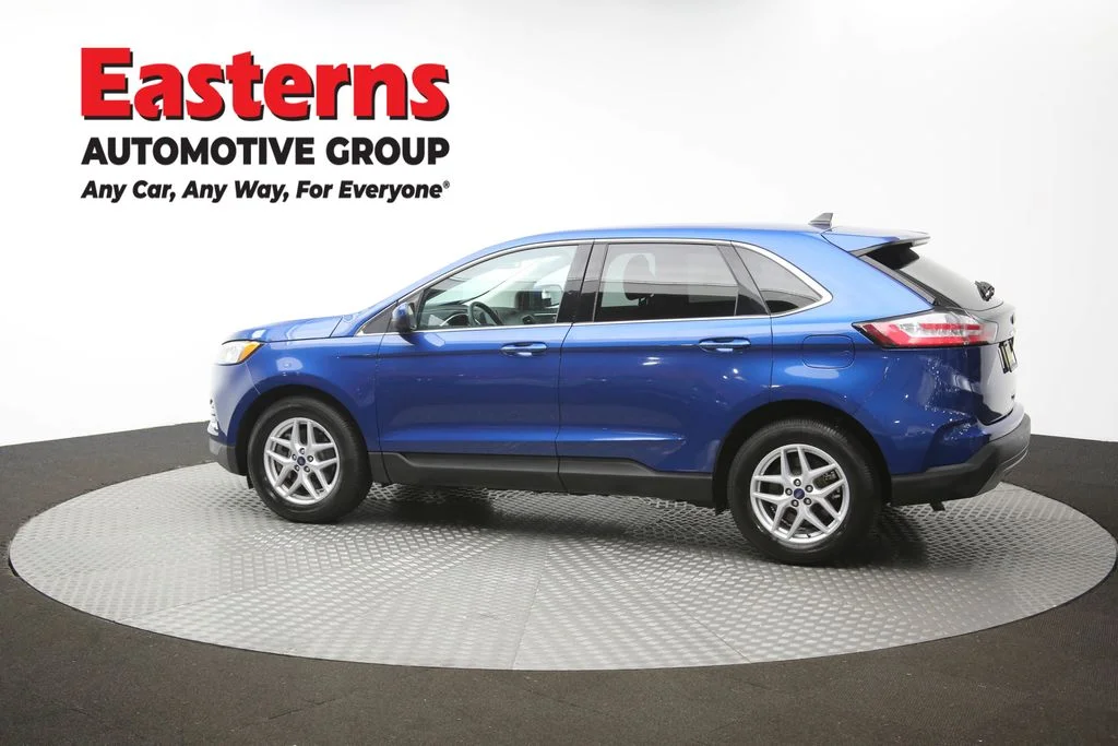 Used 2021 Blue Ford SEL image 60