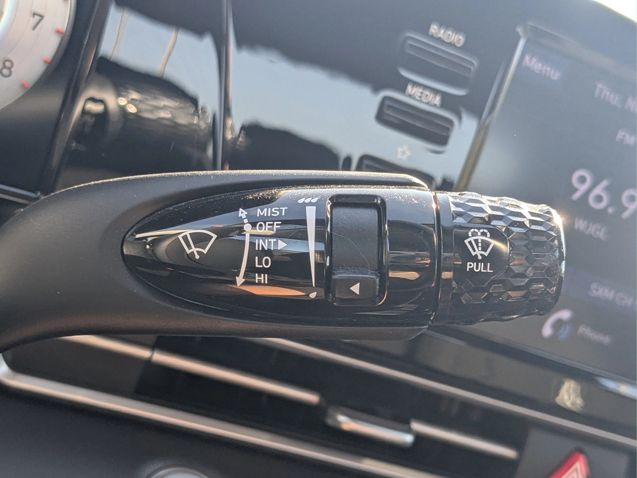 Used 2022 Phantom Black Hyundai SEL image 22