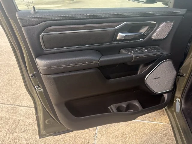 New 2027 Tank Exterior Paint RAM Laramie image 14