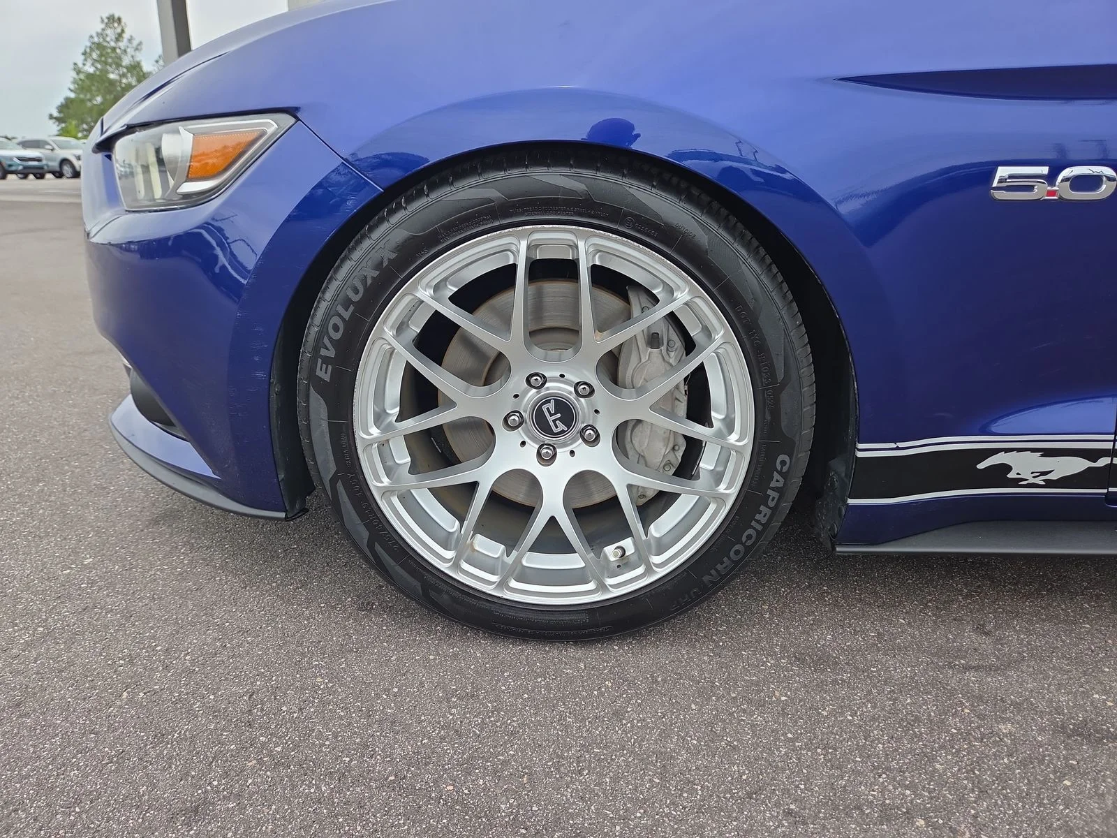 Used 2015 Deep Impact Blue Metallic Ford GT Premium image 27