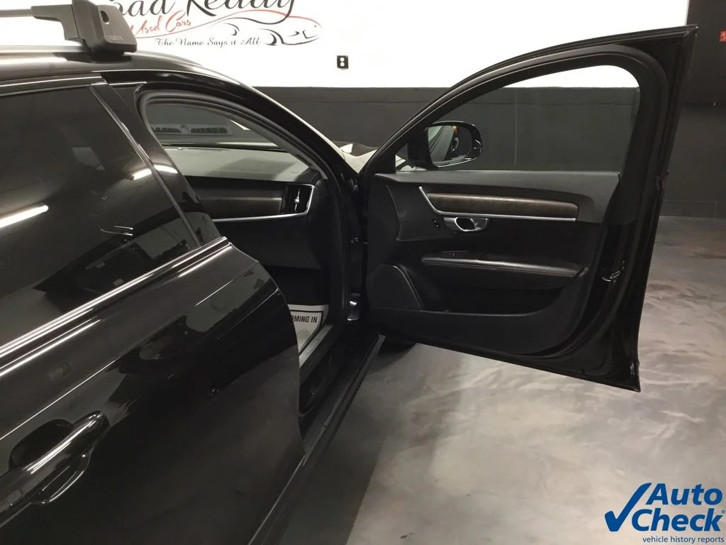 Used 2020 Black Volvo T6 AWD image 40