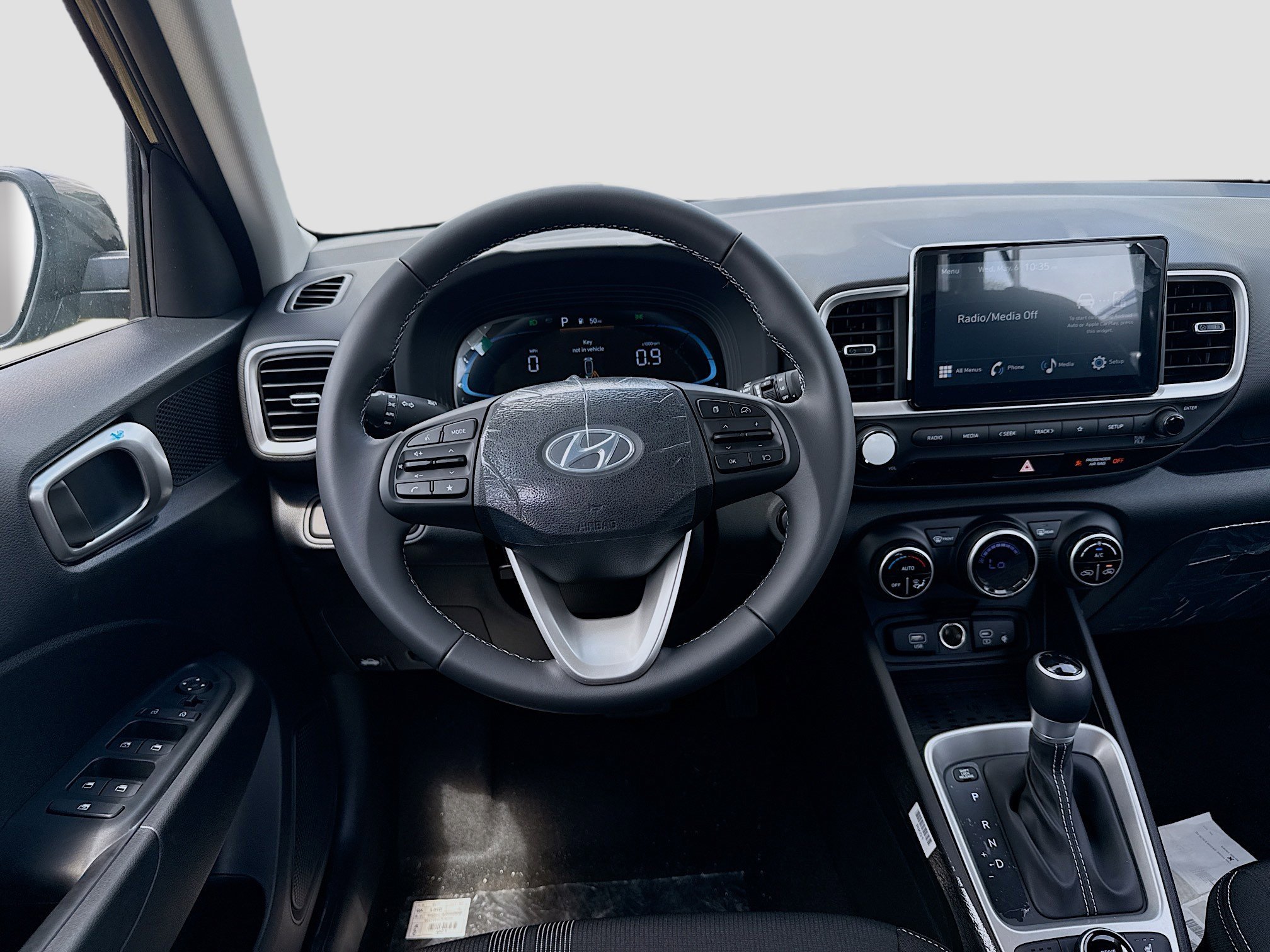 New 2026 Onyx Black Hyundai SEL image 39