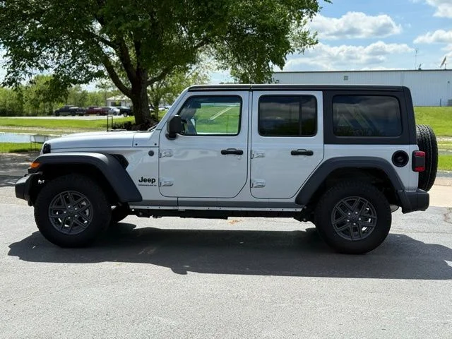 New 2024 Silver Zynith Clear-Coat Exterior Paint Jeep Sport S image 5