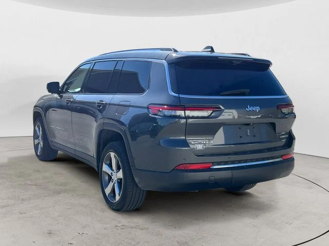 Used 2022 Gray Jeep Limited image 3