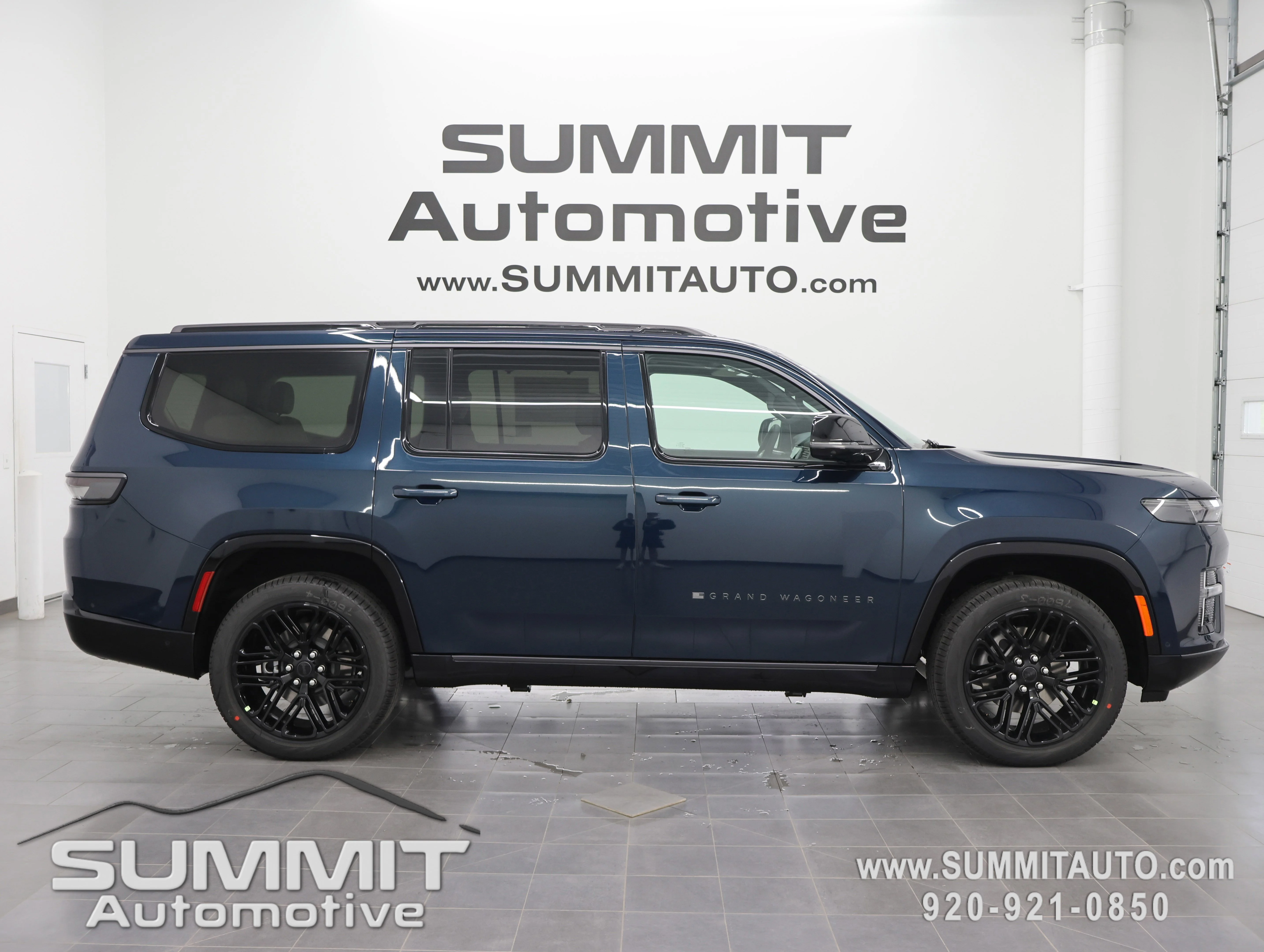 New 2026 Fathom Blue Pearl-Coat Exterior Paint (Late Availability) Jeep Limited Reserve image 1