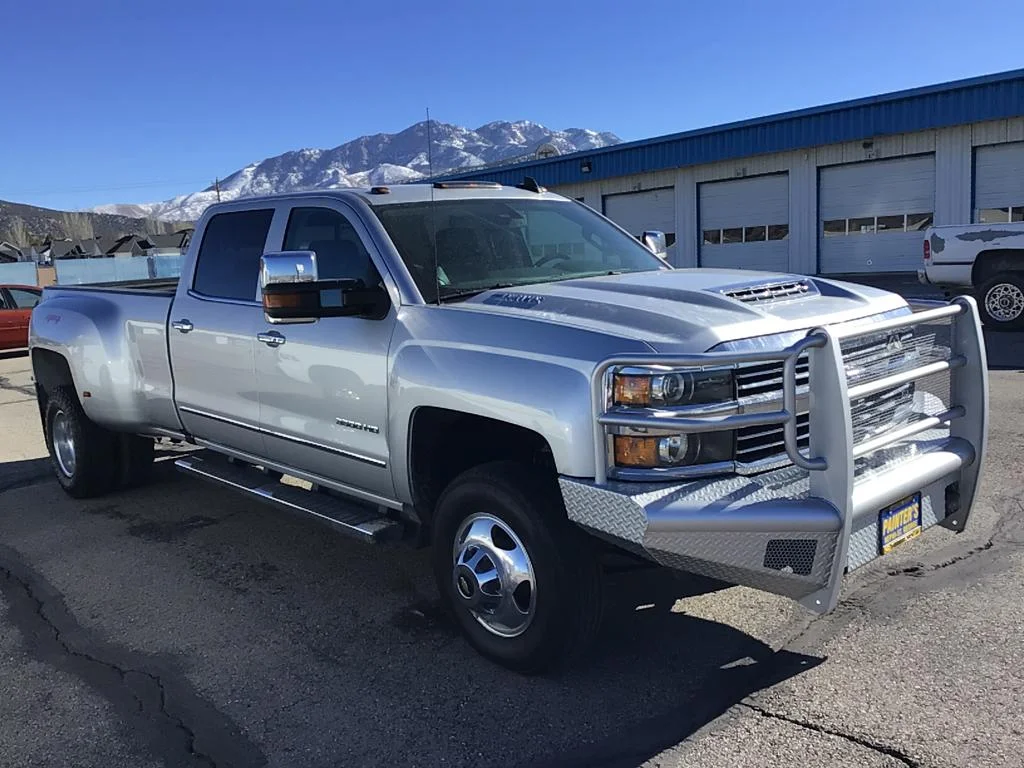 Used 2017 SILVER ICE METALLIC Chevrolet LTZ image 8