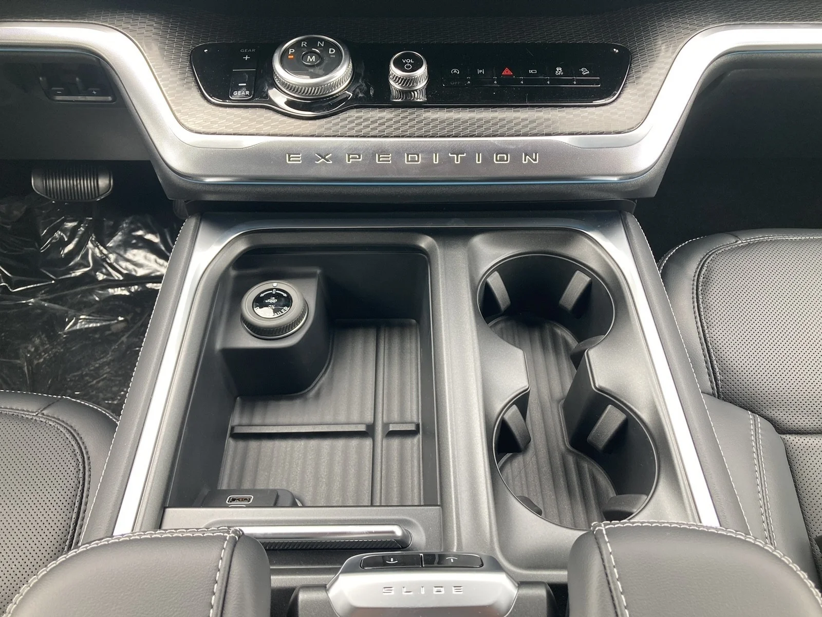 New 2026 Space Silver Metallic Ford MAX Platinum® image 20