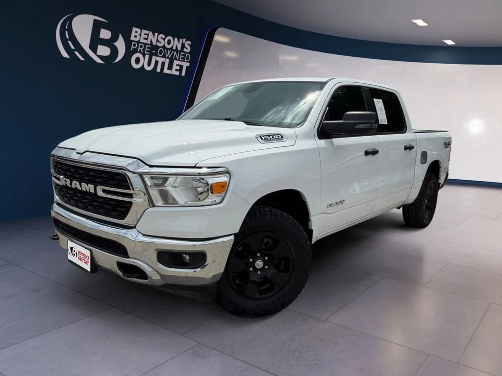 2023 RAM 1500 Big Horn/Lone Star 4x4 Crew Cab 5'7's photo