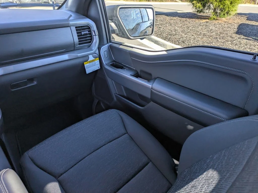 New 2026 Carbonized Gray Metallic Ford XLT image 14