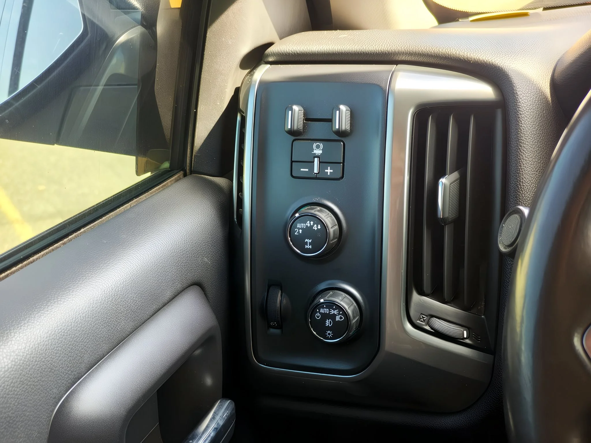 2017 Chevrolet Silverado 1500 LT - Photo 16