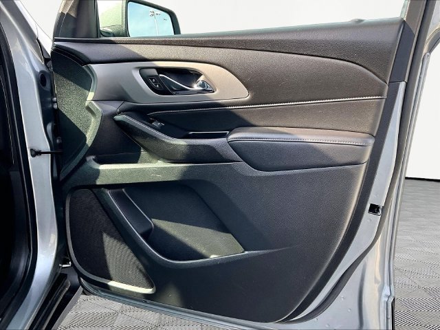 Used 2023 STERLING GRAY METALLIC Chevrolet LT Cloth image 12