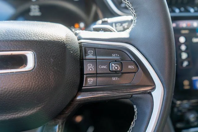 Used 2023 Black Jeep Limited image 29