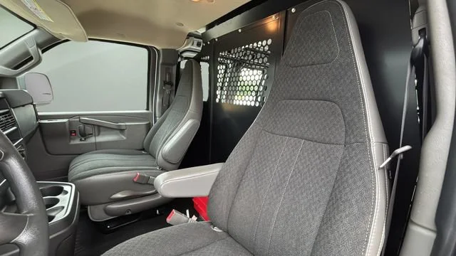 Used 2024 Summit White GMC Work Van image 19