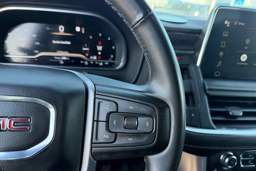 Used 2023 Summit White GMC SLT image 16
