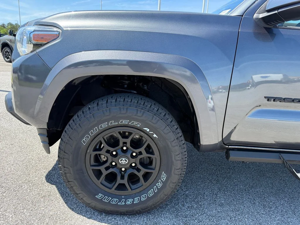 Used 2020 Gray Toyota SR5 image 29