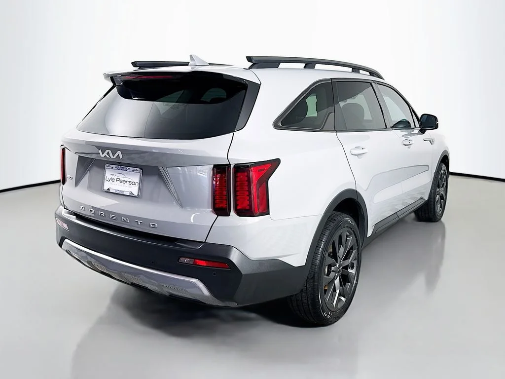 Used 2022 Gray Kia X-Line EX image 9