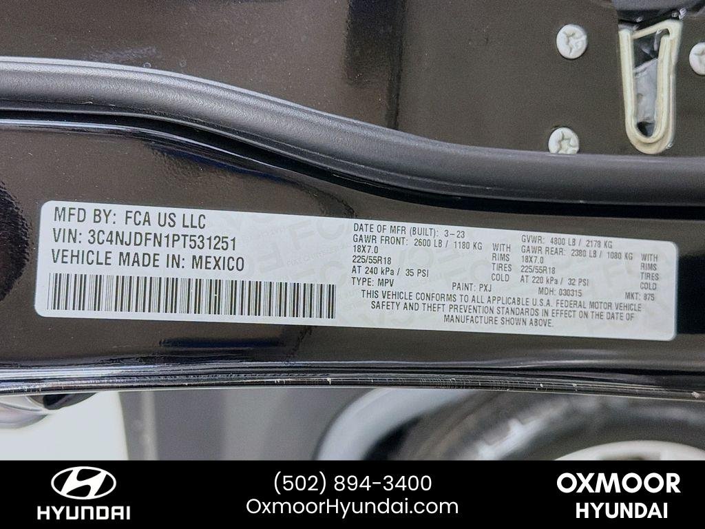 Used 2023 Diamond Black Crystal Pearlcoat Jeep Latitude Lux image 31