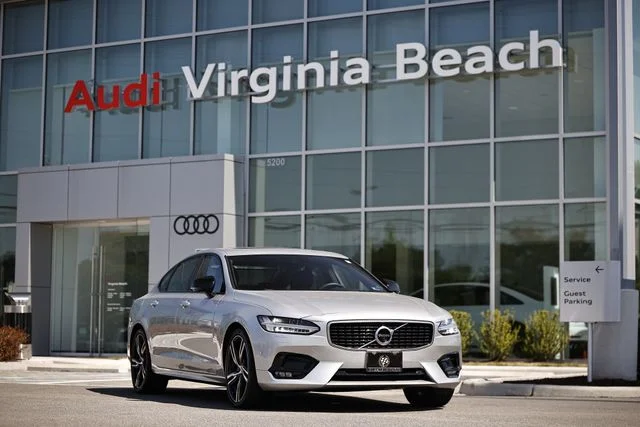 2020 Volvo S90 T6 R-Design AWD's photo