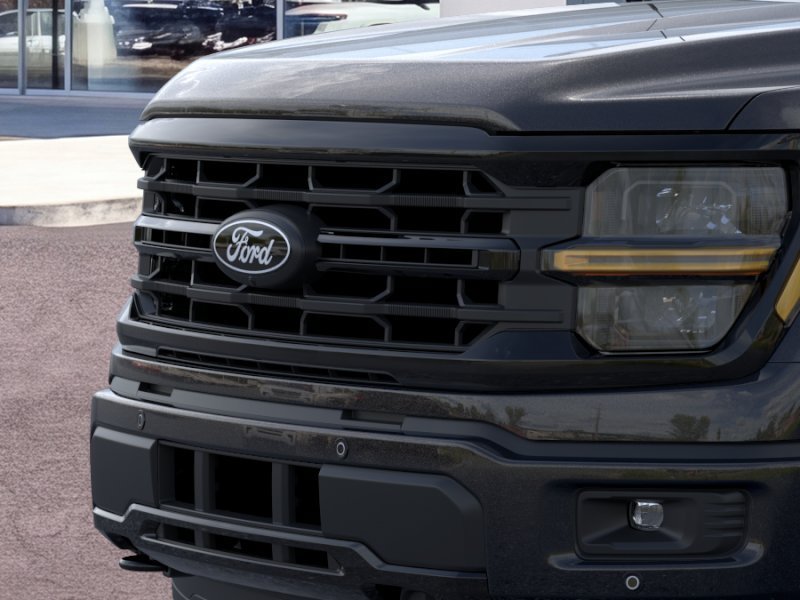 New 2026 Agate Black Metallic Ford XLT image 17