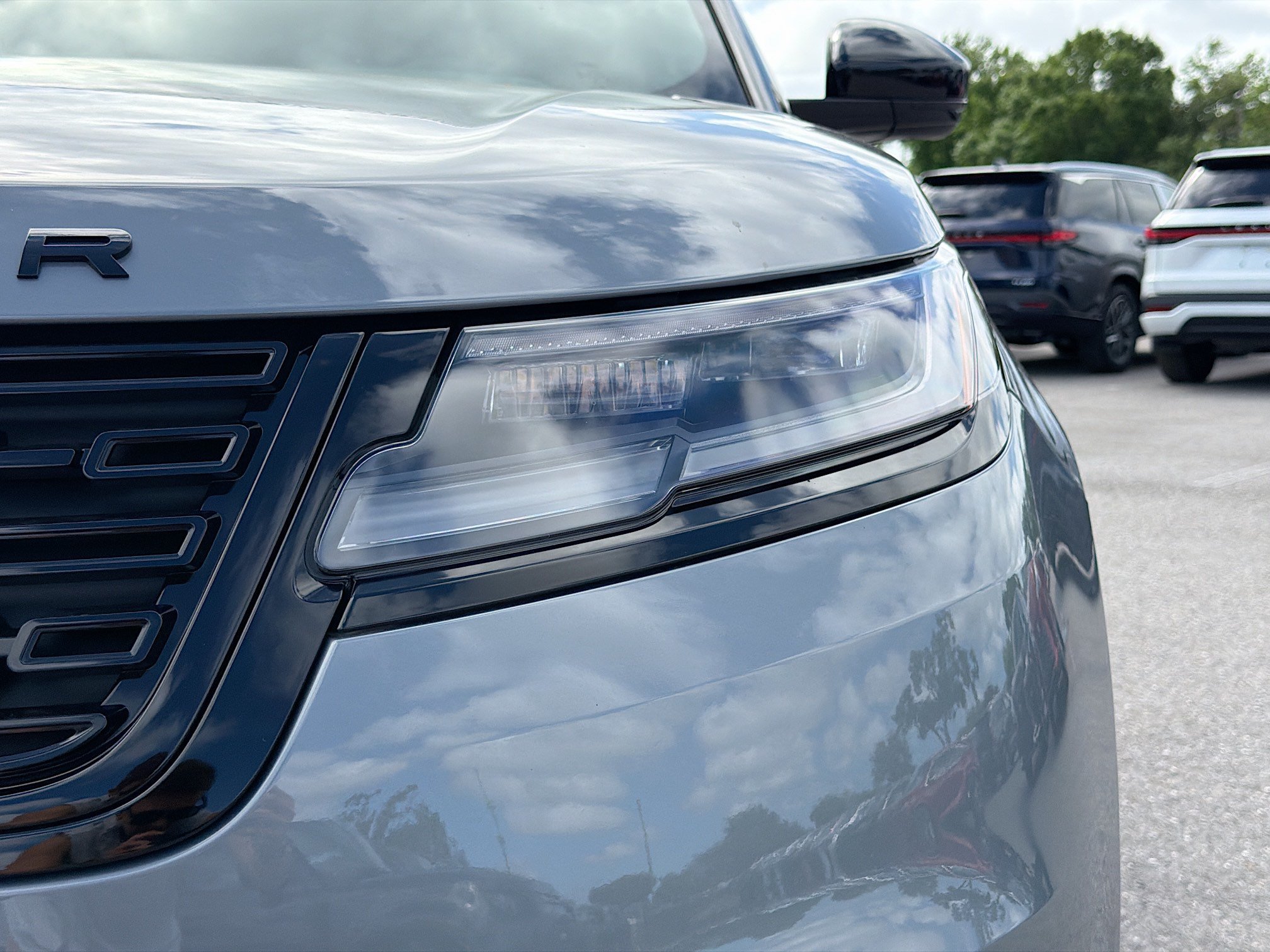 New 2026 Zadar Grey Land Rover Dynamic SE image 9