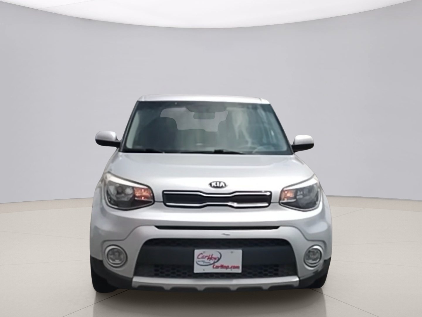 Used 2018 Silver Kia  image 8