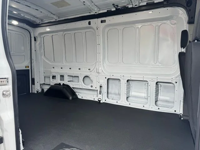 New 2026 Oxford White Ford Base image 5