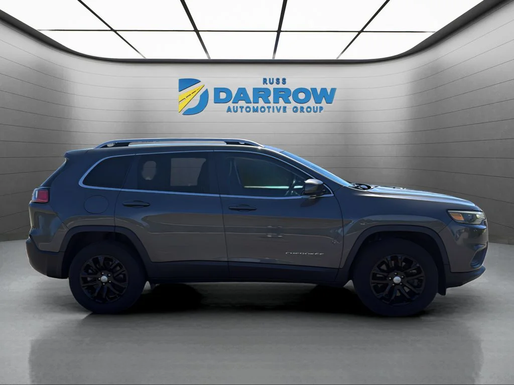 Used 2021 Gray Jeep Latitude Plus image 6