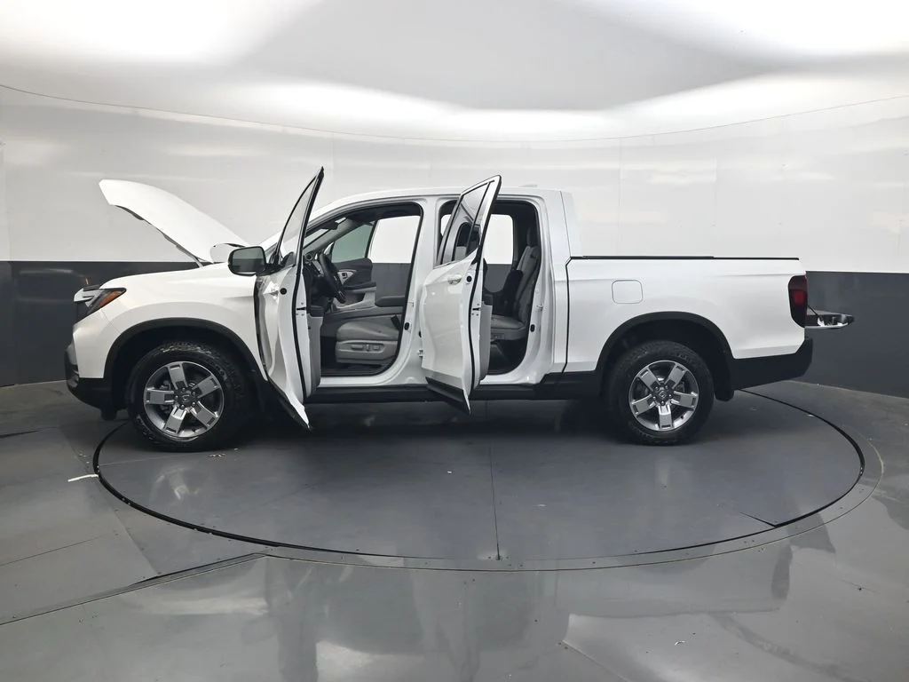 New 2026 Platinum White Pearl Honda RTL image 45