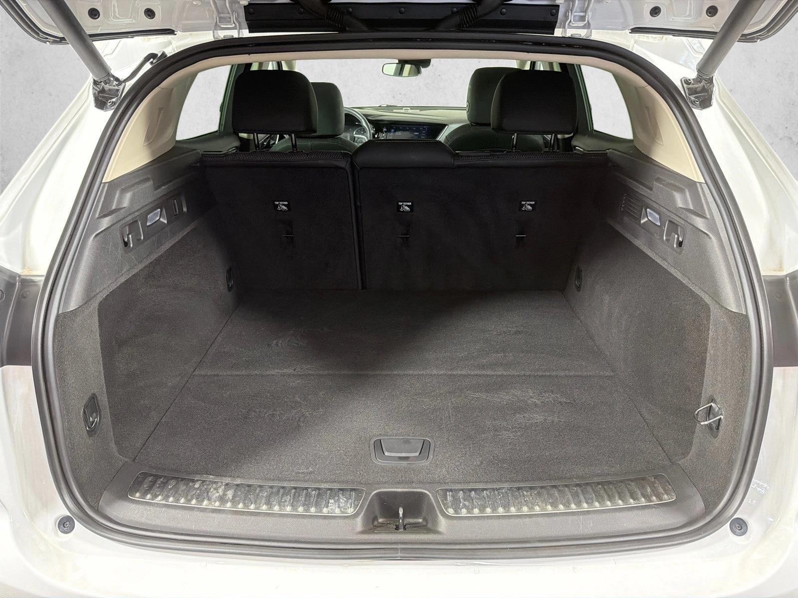 Used 2021 Summit White Buick Preferred image 18