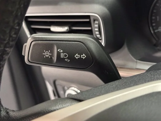 Used 2021 White Ford Limited image 21