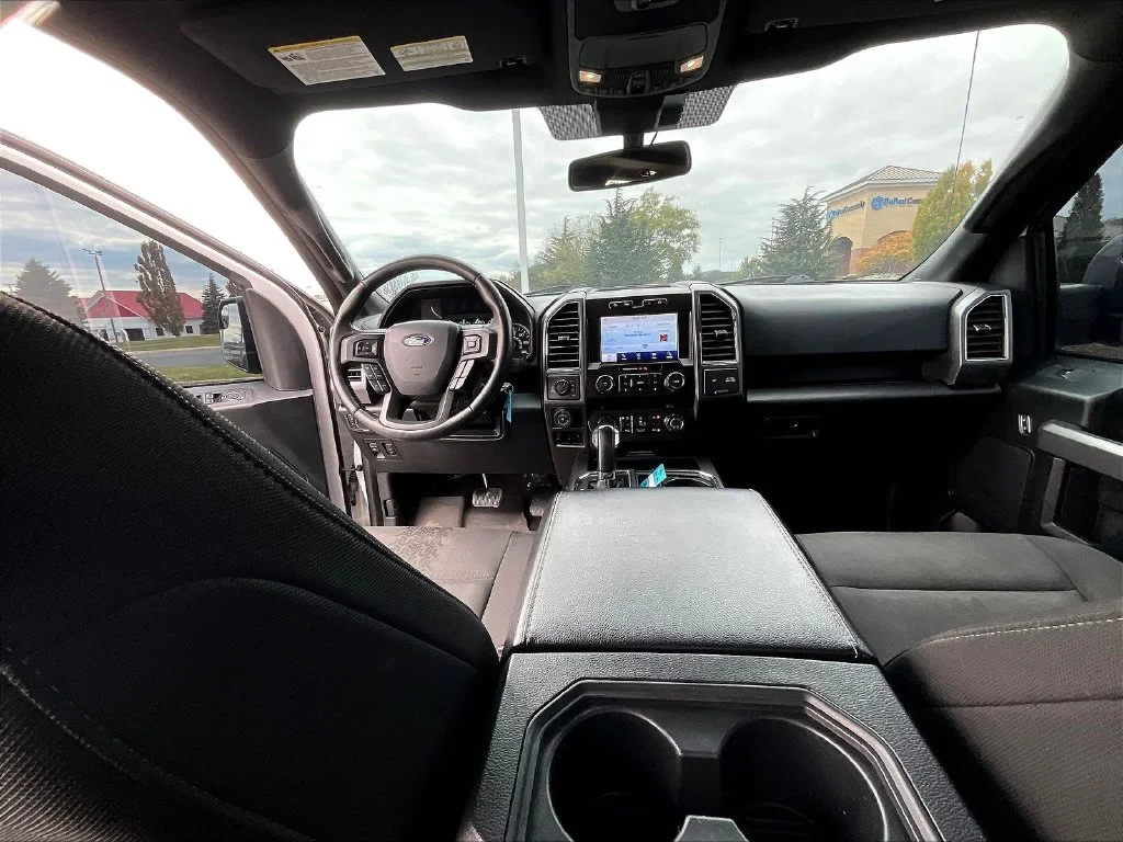 Used 2020 White Ford XLT image 10