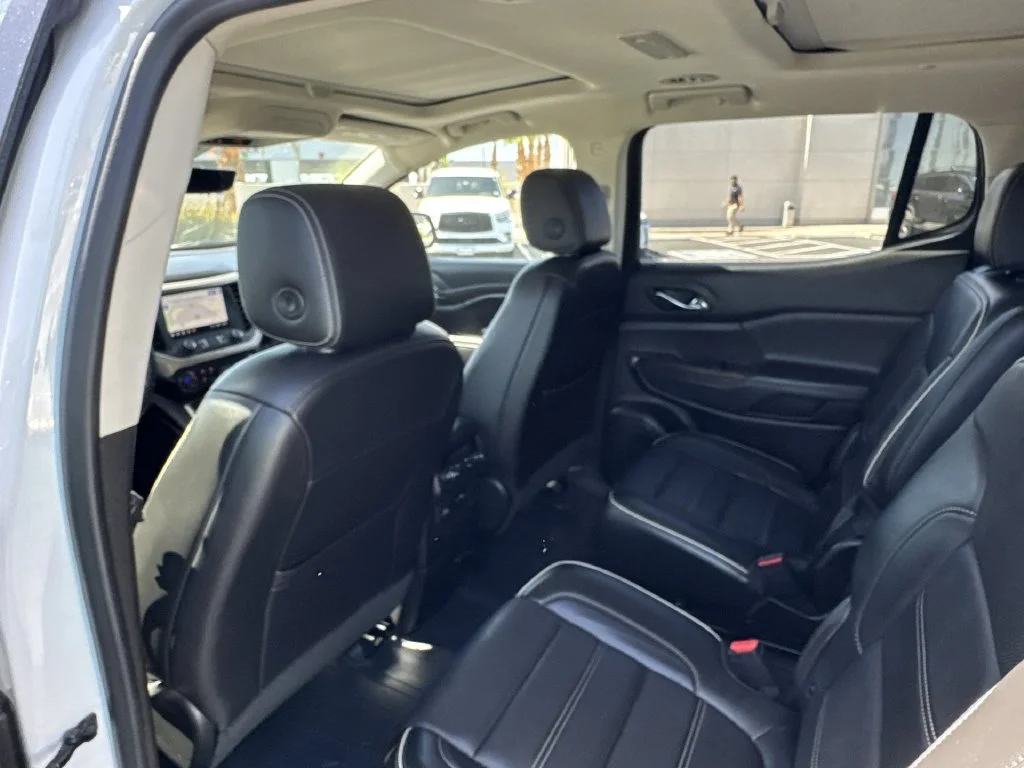 Used 2022 White GMC Denali image 22