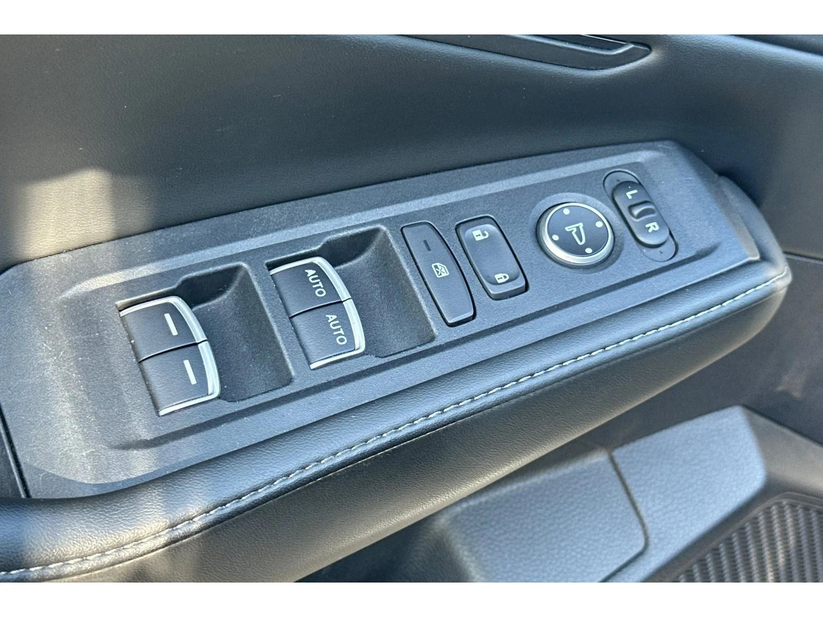 Used 2023 Urban Gray Pearl Honda Sport-L image 9