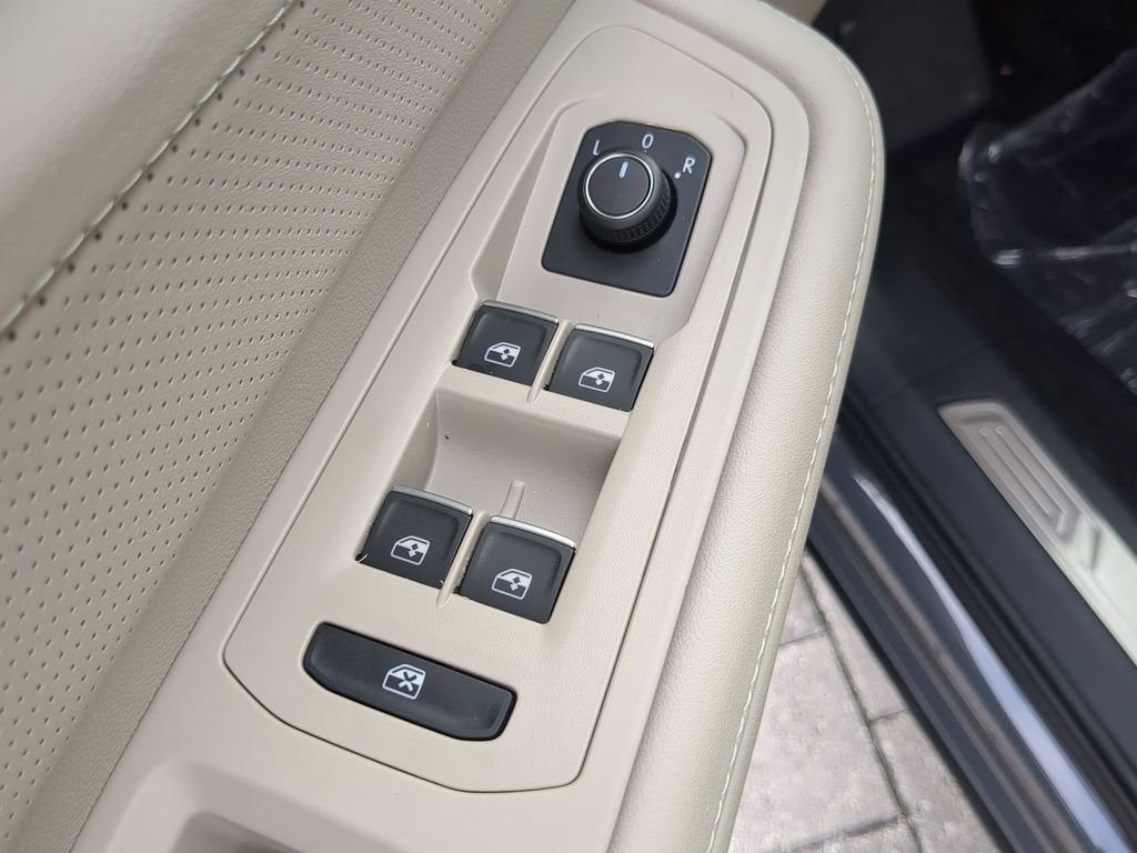 New 2026 Gray Volkswagen 2.0T SE w/Technology image 19