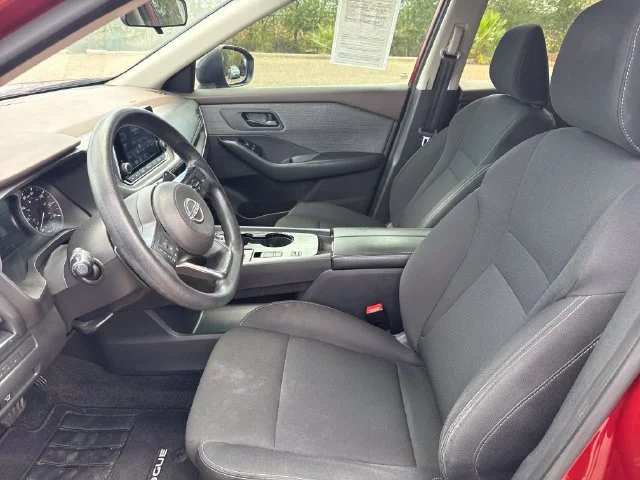 Used 2023 Red Nissan S image 9