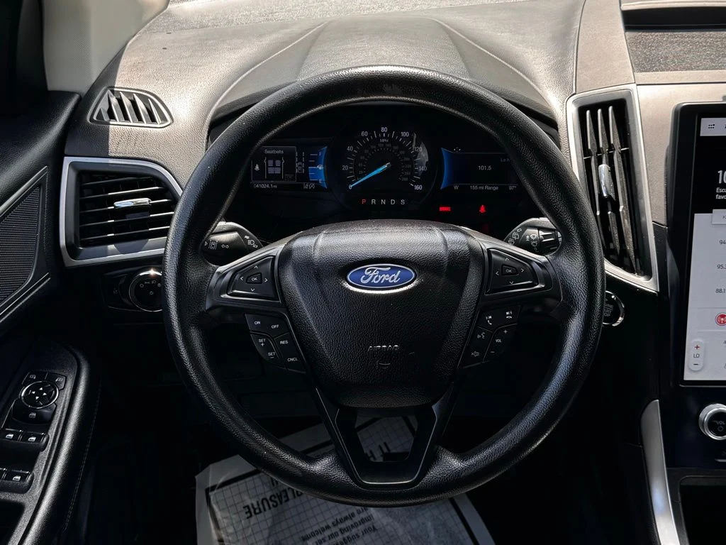 Used 2023  Ford SE image 22