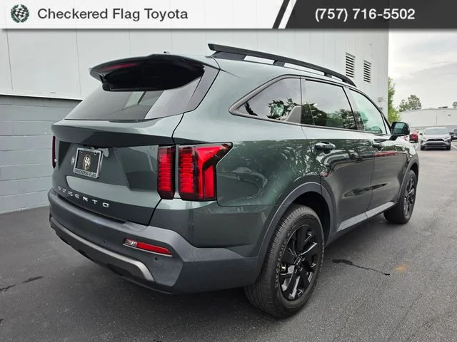 Used 2022 Aruba Green Kia S image 5