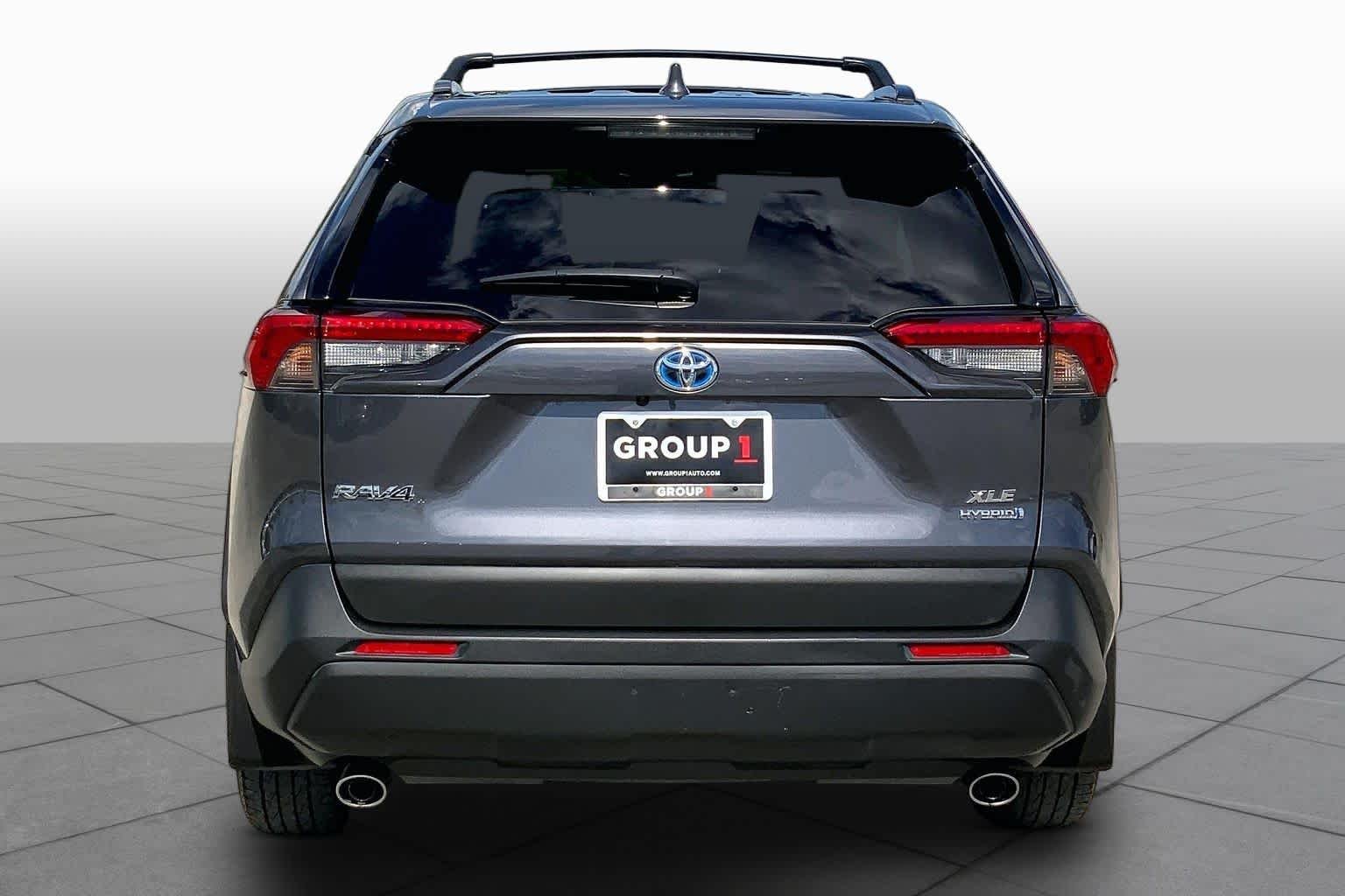 Used 2024 Magnetic Gray Metallic Toyota Hybrid XLE image 5