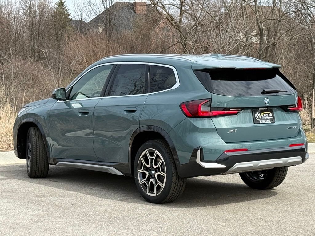 New 2026 Cape York Green Metallic BMW xDrive28i image 6