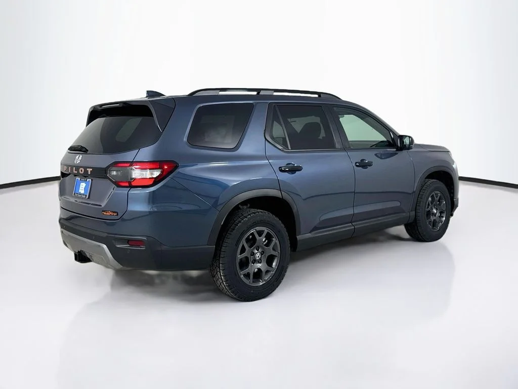 New 2026 Smoke Blue Pearl Honda TrailSport image 7