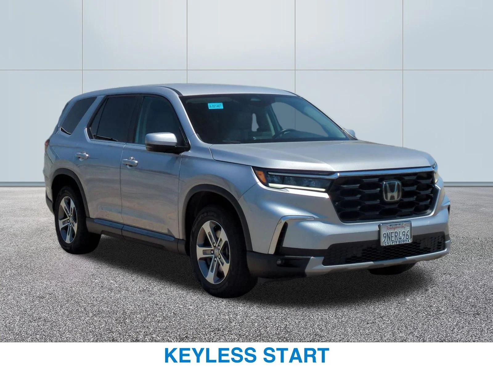 Used 2025 Silver Honda EX-L image 4