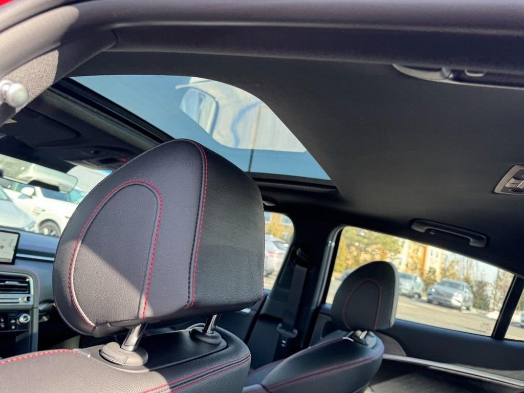 New 2026 Cavendish Red Genesis 3.3T SPORT PRESTIGE image 8