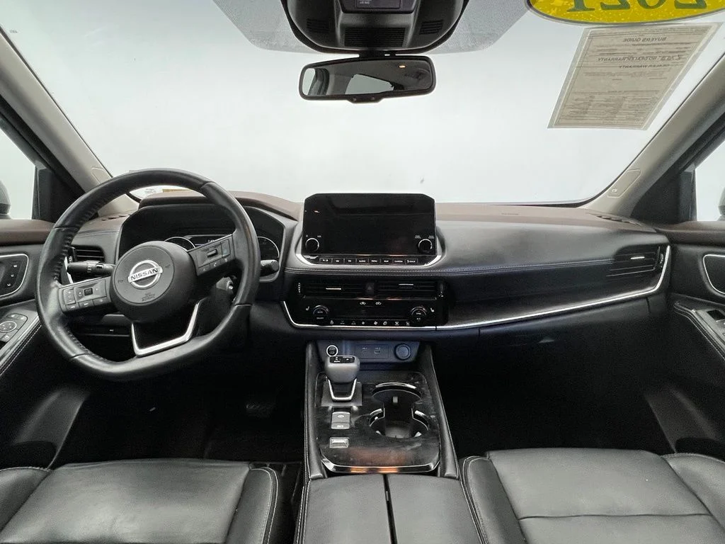 Used 2021 Gray Nissan SL image 10