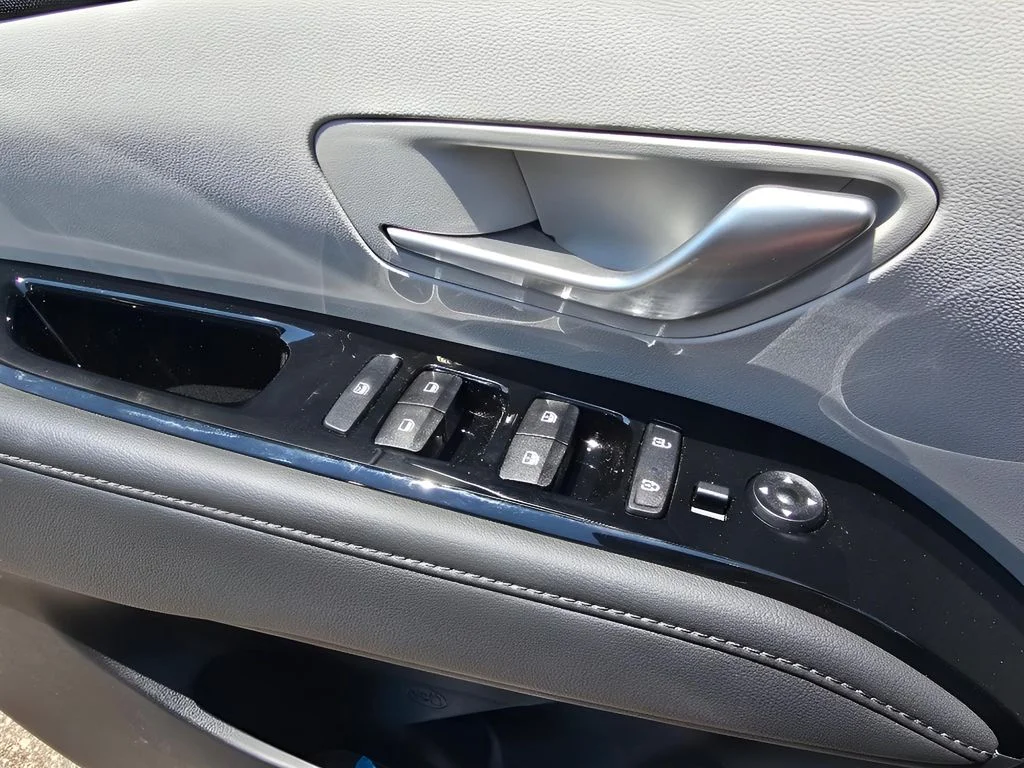 Used 2024 Amazon Gray Hyundai Limited image 17