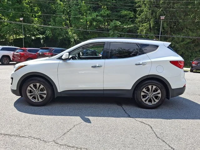 Used 2013 White Hyundai Base image 7