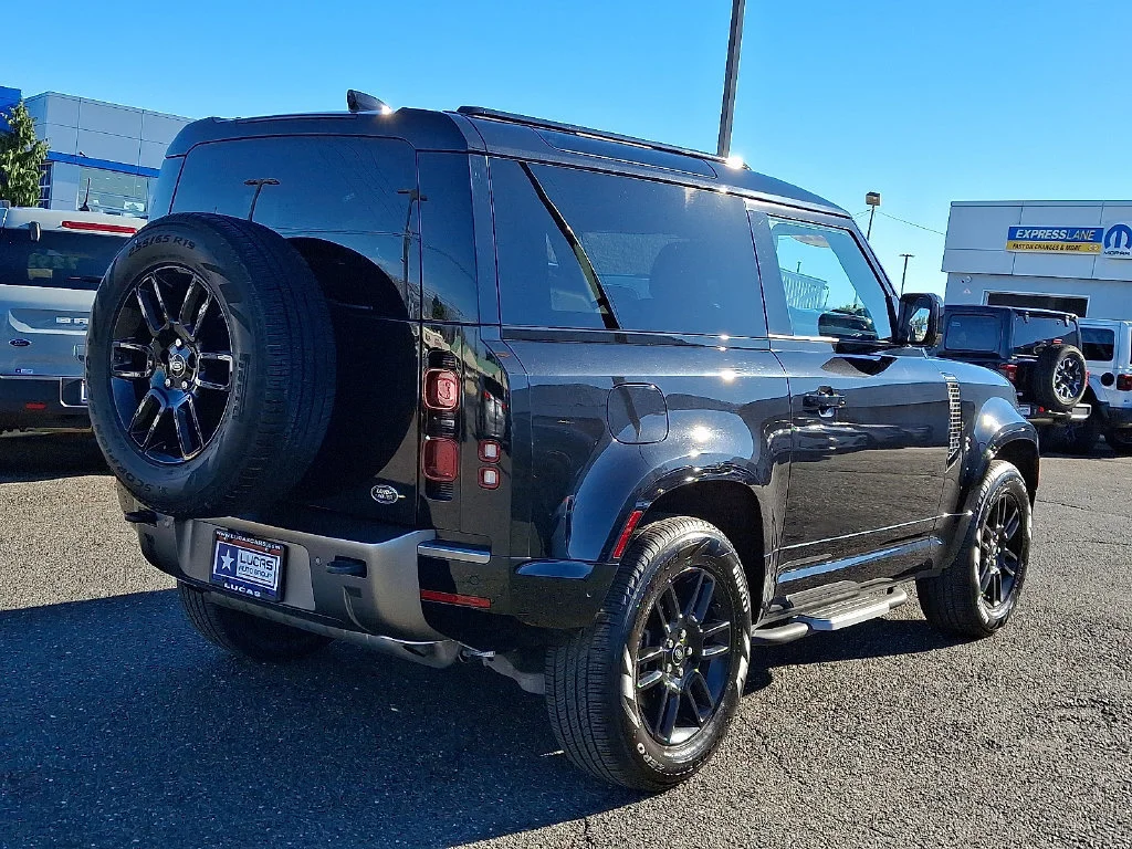 Used 2022  Land Rover X-Dynamic S image 11