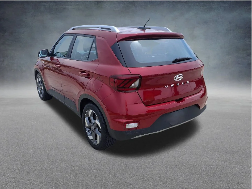 Used 2025 Red Hyundai Limited image 5
